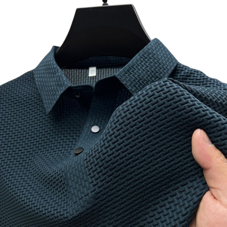 Camisa Polo Masculina Premium Montelezzi ML024, confeccionada em tecido leve e respirável, com modelagem sofisticada e lapela estruturada para um visual refinado.