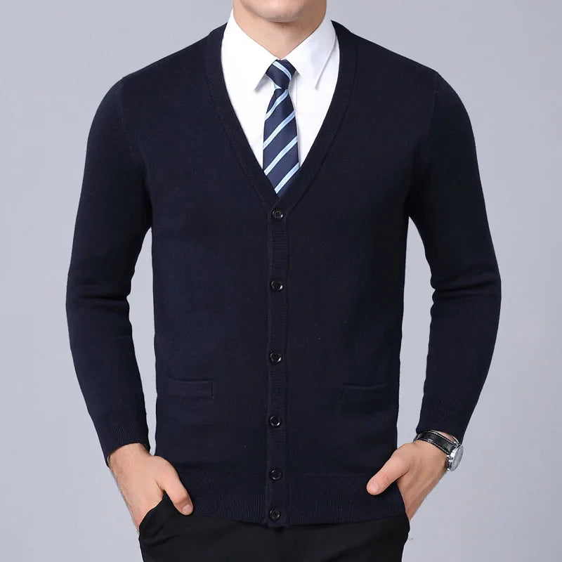 Suéter Masculino Montelezzi ML184, com gola redonda e modelagem slim fit, perfeito para diversas ocasiões e climas frios.