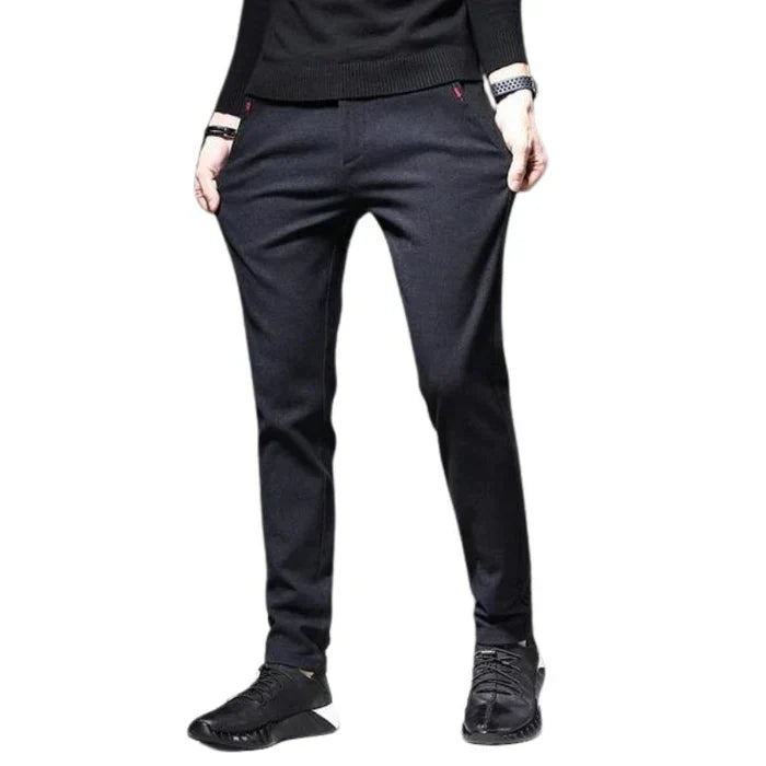 Calça Social Masculina Montelezzi ML206, com modelagem slim fit, tecido premium e design sofisticado, perfeita para eventos formais e corporativos.