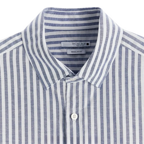 Camisa Masculina em Linho Listrada Montelezzi ML358, tecido leve e respirável, modelagem elegante, secagem rápida e estampa refinada para um estilo sofisticado.
