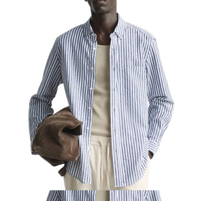 Camisa Masculina em Linho Listrada Montelezzi ML358, tecido leve e respirável, modelagem elegante, secagem rápida e estampa refinada para um estilo sofisticado.