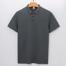 Camisa Polo Masculina Montelezzi ML006, confeccionada em algodão premium, com modelagem clássica ajustada, toque macio e respirabilidade para o dia a dia.