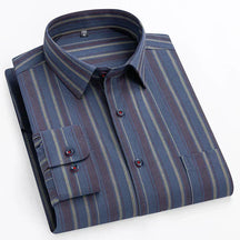 Camisa Social Masculina Montelezzi ML154, modelagem slim fit, tecido premium e detalhes refinados para um visual sofisticado e versátil.