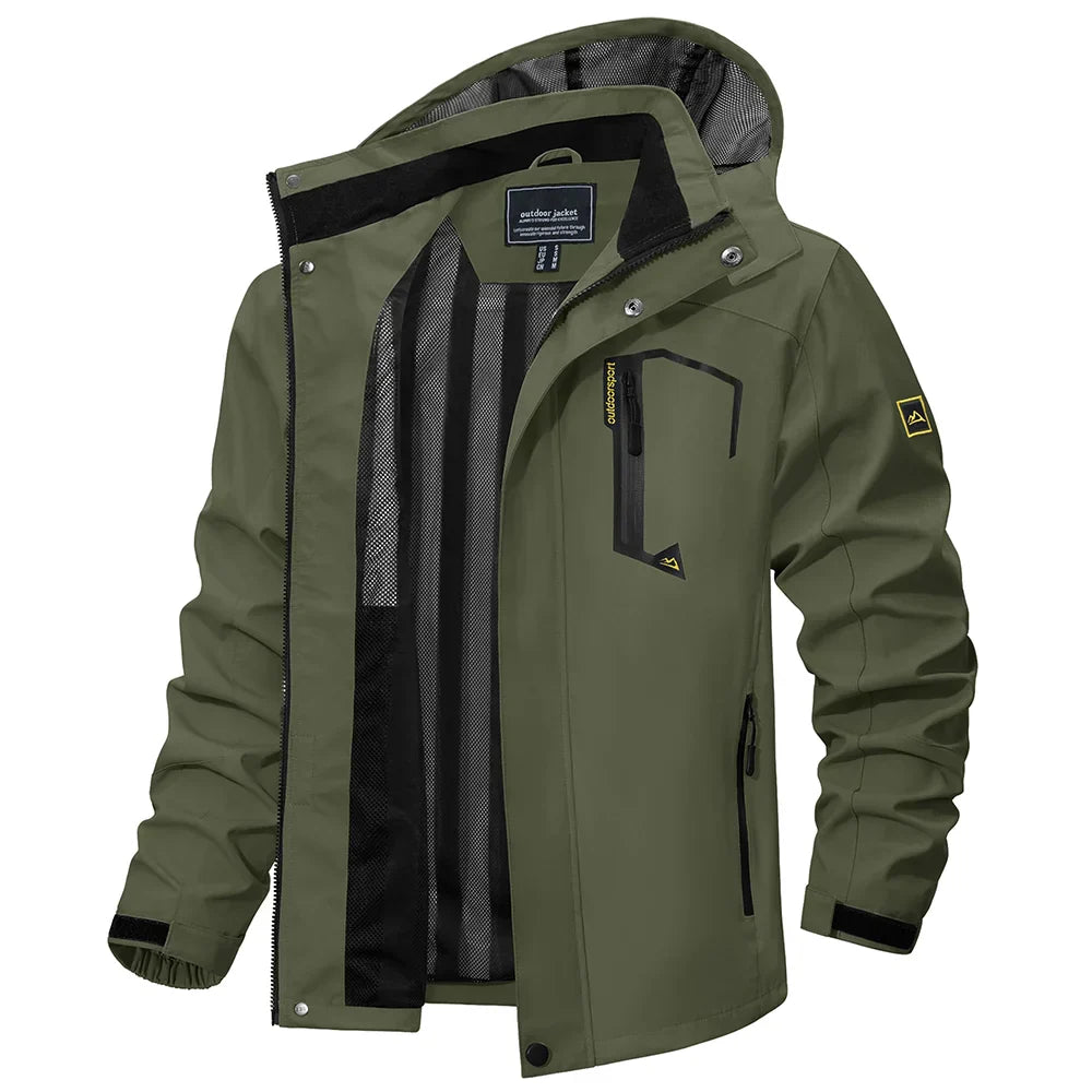 Jaqueta Impermeável Masculina Montelezzi ML038, feita com materiais resistentes, design ergonômico e proteção total contra chuva, garantindo conforto e mobilidade.