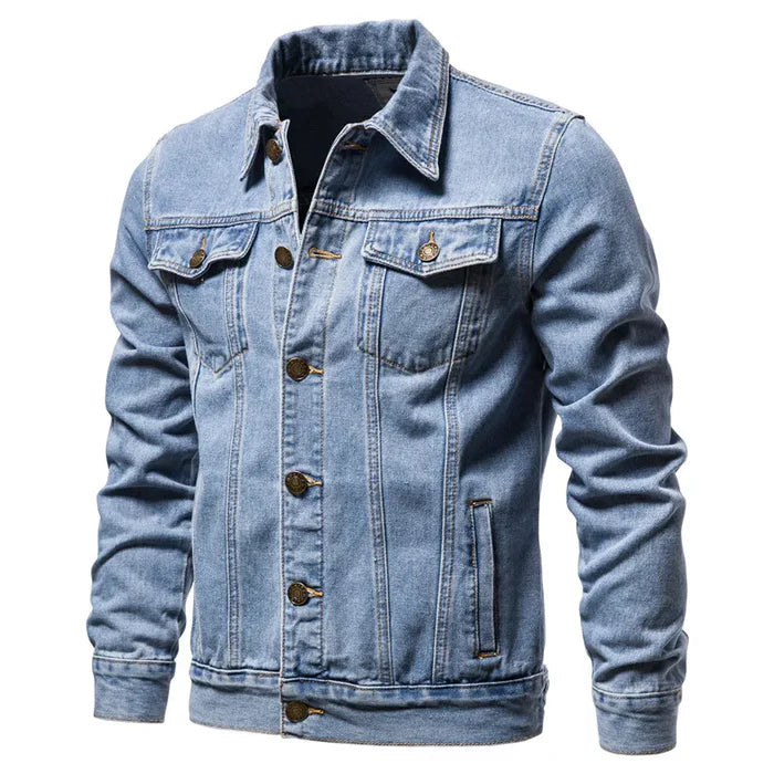 Jaqueta Jeans Masculina Montelezzi ML135, confeccionada em jeans premium, com modelagem clássica, acabamento refinado e design versátil para diversas ocasiões.