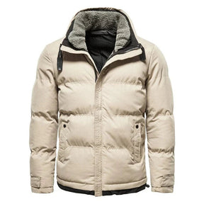 Jaqueta Masculina Puffer Forrada em Lã Montelezzi ML118, com forro térmico, modelagem ajustada e capuz integrado para maior proteção contra o frio.