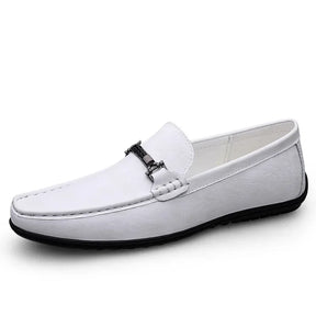 Mocassim Masculino em Couro Montelezzi ML042, design clássico e sofisticado, acabamento artesanal, palmilha macia e solado flexível para máximo conforto.