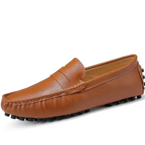 Mocassim Masculino em Couro Montelezzi ML041, design clássico e refinado, acabamento artesanal, palmilha macia e solado flexível para máximo conforto.