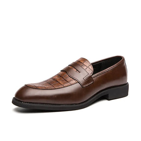 Mocassim Masculino em Couro Montelezzi ML044, design clássico e sofisticado, acabamento artesanal, palmilha acolchoada e solado flexível para máximo conforto.