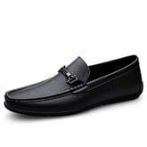 Mocassim Masculino em Couro Montelezzi ML042, design clássico e sofisticado, acabamento artesanal, palmilha macia e solado flexível para máximo conforto.