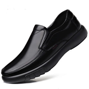 Mocassim Masculino Montelezzi ML065 com design elegante, solado resistente e palmilha macia para máximo conforto.