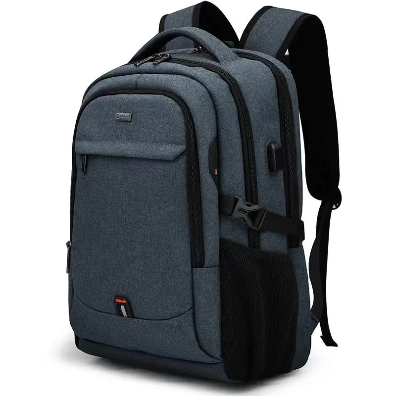 Mochila Executiva Montelezzi ML084 com espaço para notebook 17", material impermeável, alças acolchoadas e porta USB integrada.