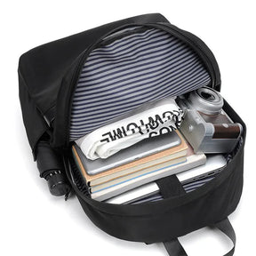 Mochila Executiva Montelezzi ML085 com espaço para notebook 15", material impermeável, alças acolchoadas e divisórias organizadoras.