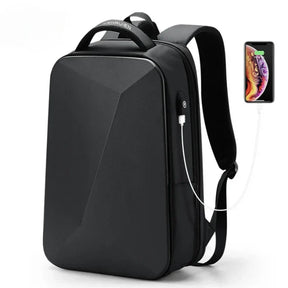 Mochila Executiva Montelezzi ML087 com compartimento para notebook 14", material impermeável, alças ergonômicas e porta USB para mais praticidade.