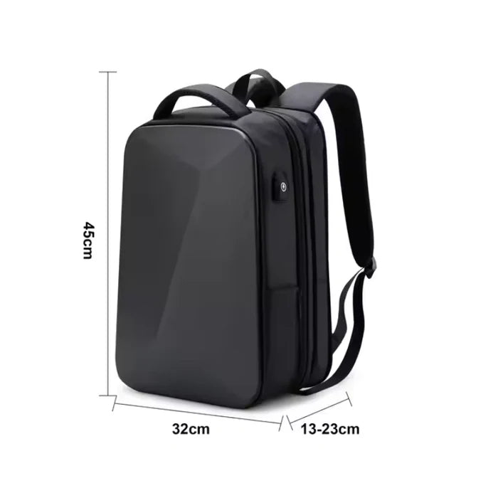 Mochila Executiva Montelezzi ML087 com compartimento para notebook 14", material impermeável, alças ergonômicas e porta USB para mais praticidade.