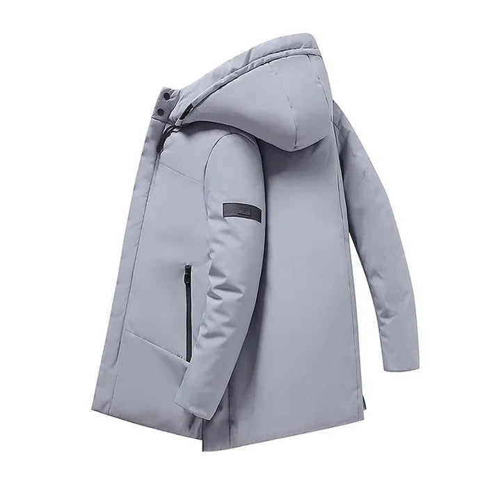 Sobretudo Masculino Montelezzi ML225, com zíper, bolsos impermeáveis e materiais de alta qualidade, perfeito para climas frios e viagens.