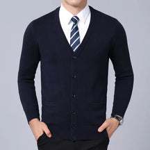 Suéter Masculino Montelezzi ML184, com gola redonda e modelagem slim fit, perfeito para diversas ocasiões e climas frios.