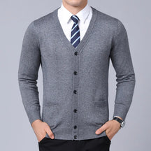 Suéter Masculino Montelezzi ML184, com gola redonda e modelagem slim fit, perfeito para diversas ocasiões e climas frios.